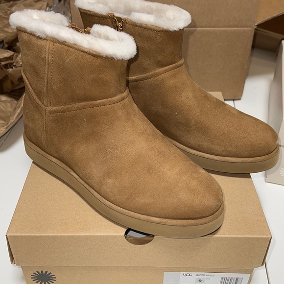 UGG Shoes - AUTH NIB UGG CLASSIC MINI BLVD BOOT BRUNO US 9